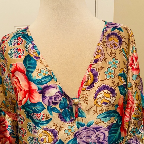 Adonna Gown & Robe - Picture 4 of 15